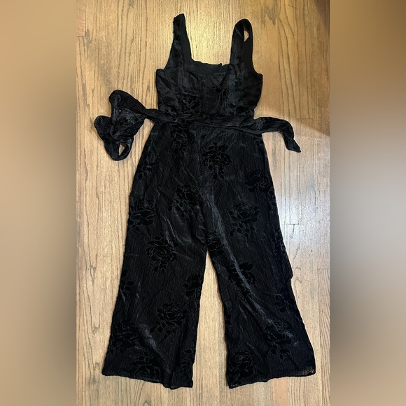 Anthropologie Noir Velvet Burnout Jumpsuit-NWOT-Size 4P - Picture 7 of 12